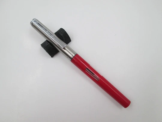 Pelikan Pelikano P450 fountain pen. Stainless steel & red plastic. Cartridge. Box. 1980's