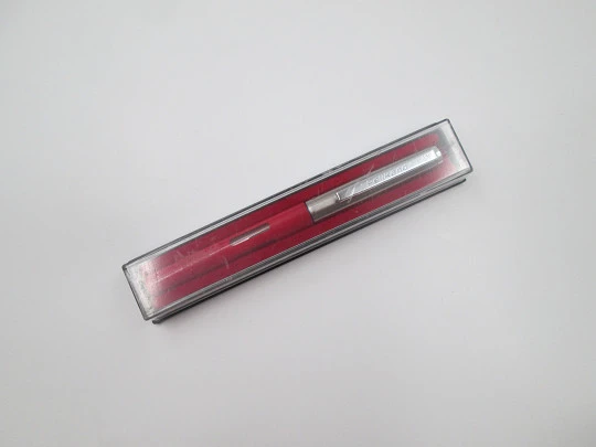 Pelikan Pelikano P450 fountain pen. Stainless steel & red plastic. Cartridge. Box. 1980's