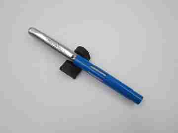 Pelikan Pelikano P450. Acero inoxidable y plástico azul. Cartuchos. Alemania. 1980