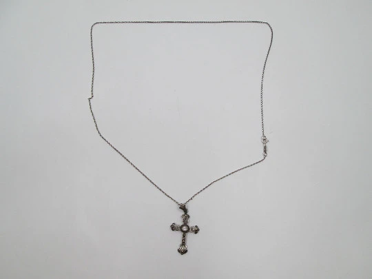 Pendant cross with link chain. 925 sterling silver. Marcasites and white gem. 1990's. Spain