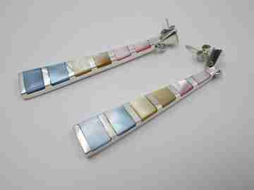 Pendientes largos mujer. Plata de ley 925 y madreperla. Cierre presión. 2000
