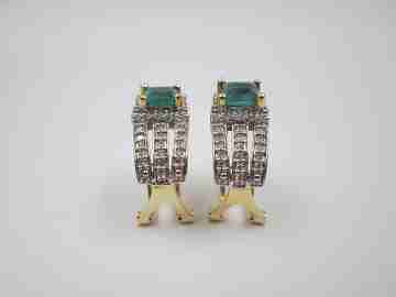 Pendientes mujer. Esmeraldas y diamantes. Oro amarillo y blanco 18k