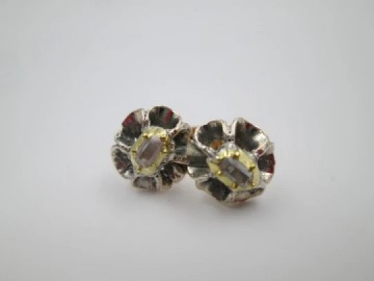 Pendientes mujer. Oro amarillo 18k y roseta diamantes. 1940
