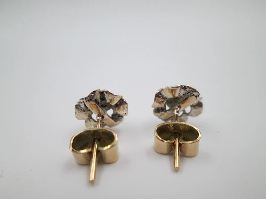 Pendientes mujer. Oro amarillo 18k y roseta diamantes. 1940