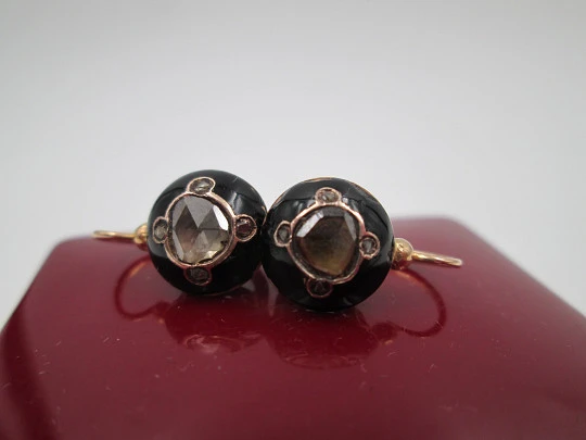 Pendientes oro 18k. Esmalte negro y diamantes talla antigua. 1900