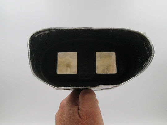 Perfecscope stereoscope viewer. Hawley C. White. Aluminum and wood. USA, 1883
