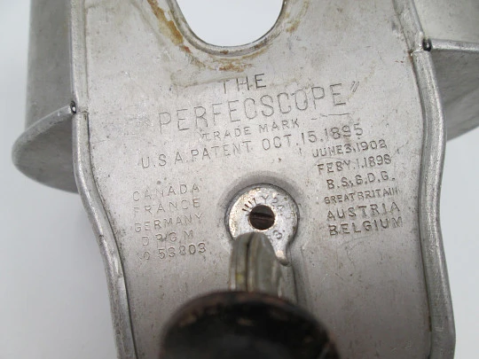 Perfecscope stereoscope viewer. Hawley C. White. Aluminum and wood. USA, 1883