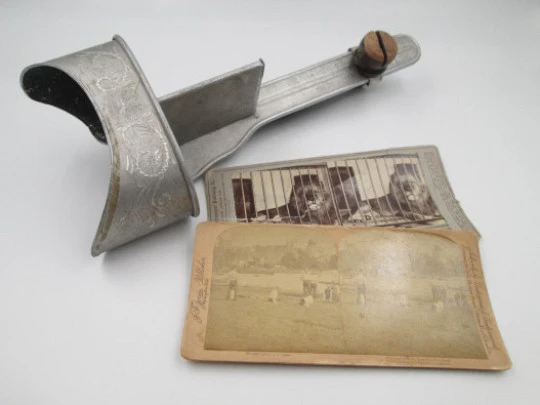 Perfecscope stereoscope viewer. Hawley C. White. Aluminum and wood. USA, 1883