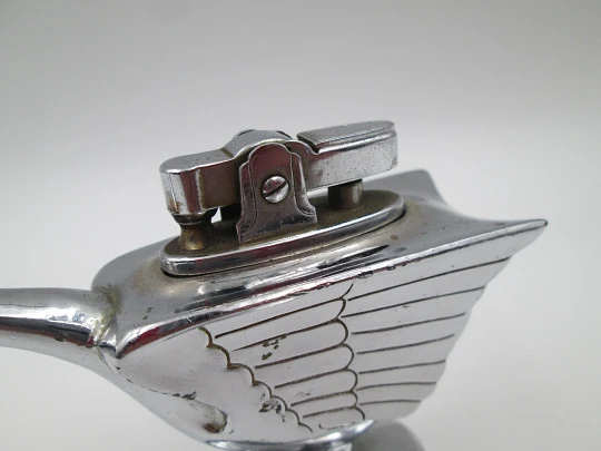 Petrol figurative table lighter. Silver plated metal. Swan shape. Japan. 1960's Petrol figurative table lighter. Silver plated metal. Swan shape. Japan. 1960's