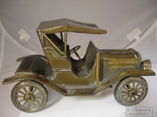 Petrol table lighter. Ford Model T miniature car. 1960's. Japan