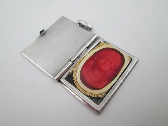 Photo frame pendant. 925 sterling silver. Floral motifs. Tab clasp. 1980's