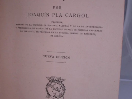 Physics and chemistry. 1942. Joaquín Pla Cargol. 255 pages