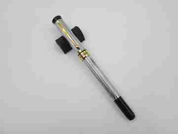 Pierre Cardin fountain pen. Silver and gold plated. Black resin. Cartridge. 1980's
