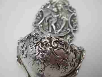 Pila benditera Virgen con Niño. Plata de ley 925. España. Años 70