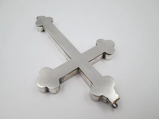 Pilgrim's cross with reliquary. Silver plated metal. Spain. 1940's