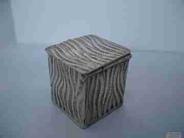 Pillbox. 925 sterling silver. Vegetal motifs. Spain. Circa 1970s