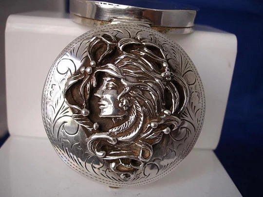 Pillbox. 925 sterling silver. Woman's head. 1950's. Relief