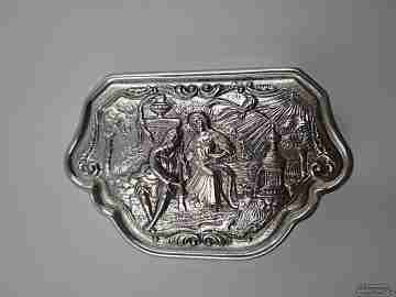 Pillbox. Sterling silver. 1990's. Romantic scene. High relief. Spain