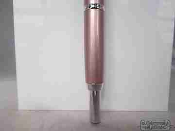 Pilot Capless Décimo. Pink lacquer. Platinum plated. 18K gold