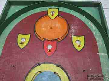 Pinball Spears Games. Reino Unido. Madera, metal y papel. 1950