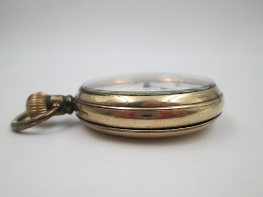 Pinnacle. Metal chapado oro. Dial porcelana. Cuerda remontoir. Inglaterra / Suiza. 1930