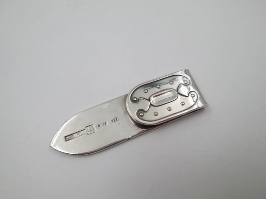 Pinza clip sujeta billetes CESA 1882. Plata de ley con emblema decorativo. Italia. 1980