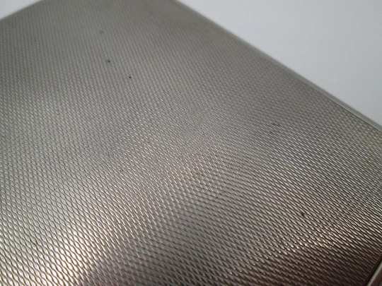 Pitillera plata ley 925 y laminados oro. España. Años 40. Motivos flores