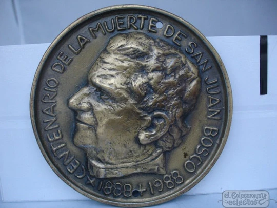 Placa bronce Centenario San Juan Bosco. Alto relieve. 1988