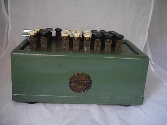 Plus 509/S Mechanical calculator. 1940s. Green metal. UK