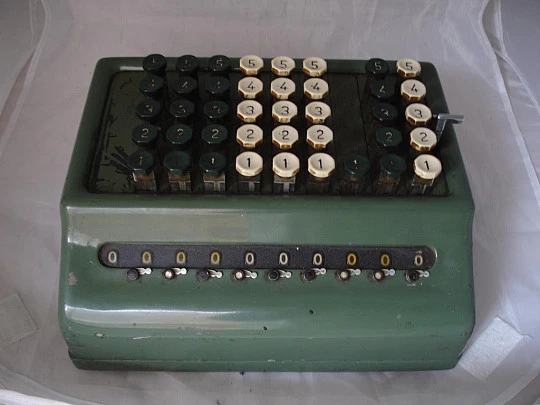 Plus 509/S Mechanical calculator. 1940s. Green metal. UK