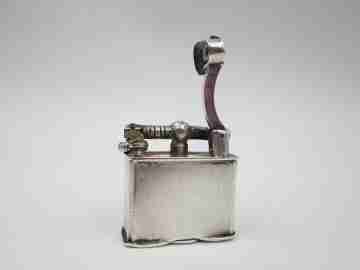 Pocket petrol lighter. Hammer type. Sterling silver. Square shape. Mexico. 1940's