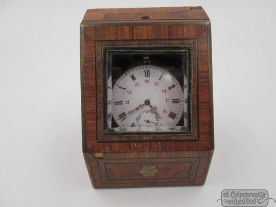 Pocket watch exhibition table box. Wood, bronze and beveled glass. 1910'a