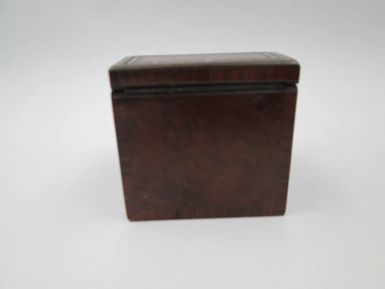 Pocket watch exhibition table box. Wood, bronze and nacre ornates. 1910's. Europe