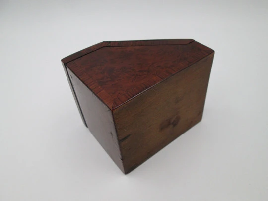 Pocket watch exhibition table box. Wood, bronze and nacre ornates. 1910's. Europe