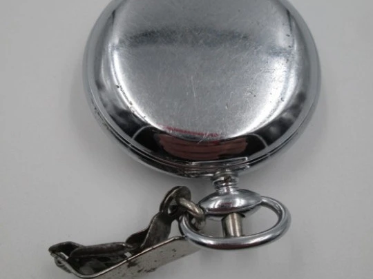 Podómetro francés de bolsillo. Metal plateado. 1930. Cien mil pasos