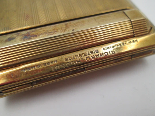 Polvera Art Decó Richard Hudnut. Metal dorado. Pintalabios y espejo. EEUU. 1930