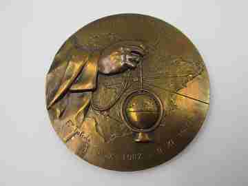 'Pope John Paul II' FNMT bronze medal. High relief. Francisco Toledo. 1982. Spain
