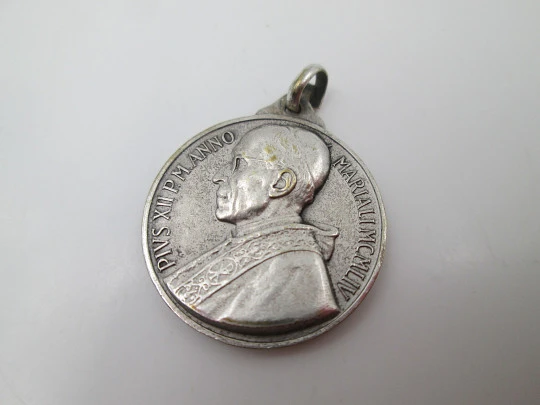 Pope Pius XII medal. Marian year 1954. Silver plated metal. High relief. Ring & hole