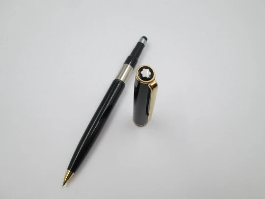 Portaminas Montblanc Classic Resina negra y metal dorado. Años 80