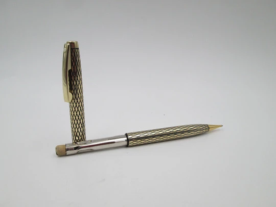 Portaminas Sheaffer Imperial Sovereign. Laminado oro 14k. Patrón diamante. Giratorio