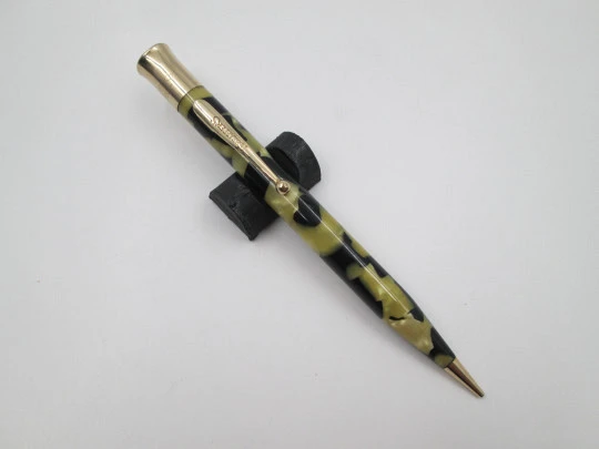 Portaminas Sheaffer Titan Lifetime. Celuloide negro y perla. Detalles laminados oro. 1920
