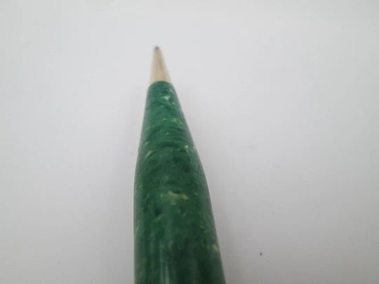 Portaminas Sheaffer Titan Lifetime. Celuloide radite verde jade y detalles laminados oro