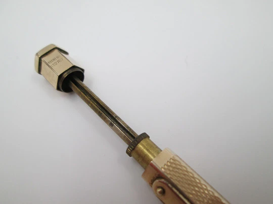 Portaminas Yard-O-Led. Laminado en oro. Años 30. Reino Unido. Giratorio