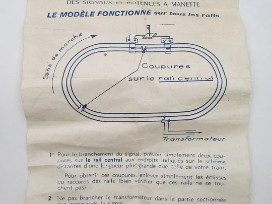 Poste de señales de luces color. G.M.P. París Juguetes científicos. Años 50