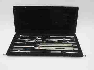 Präcision drawing tools set boxed. Wood case with 13 items. Germany. 1940's