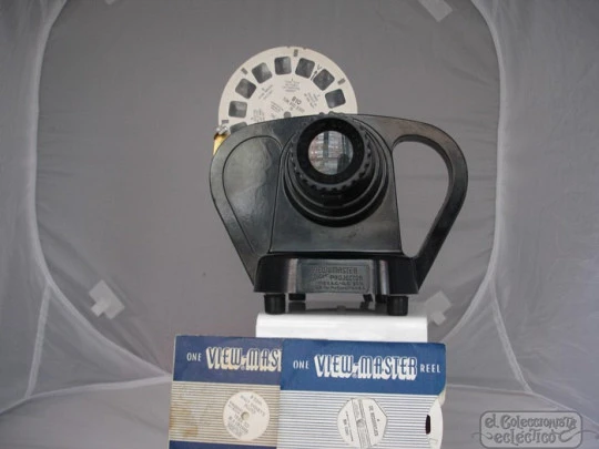 Projector View Master Junior. Black bakelite and metal. Electric