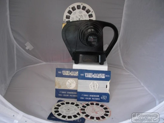 Projector View Master Junior. Black bakelite and metal. Electric