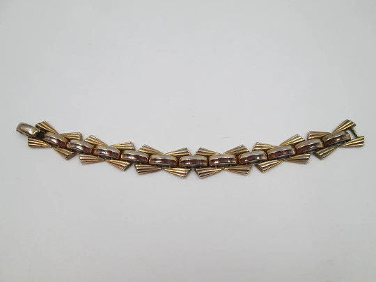 Pulsera articulada art decó para mujer. Metal chapado en oro. Cierre de pinza. 1940 Pulsera articulada art decó para mujer. Metal chapado en oro. Cierre de pinza. 1940