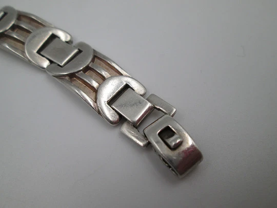 Pulsera articulada de eslabones para mujer. Plata de ley 925. Cierre de argolla. 1990