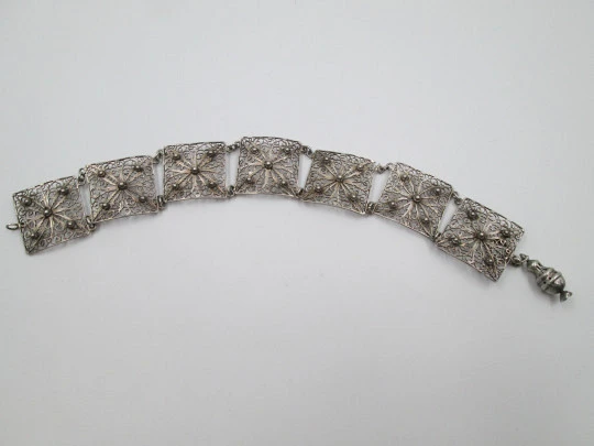 Pulsera articulada filigrana mujer. Plata de ley. Motivos flores y esferas. Cierre argolla. 1950